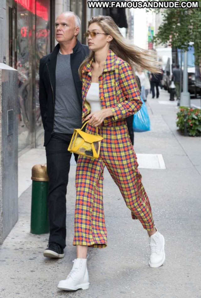 Gigi Hadid New York  Beautiful Celebrity Paparazzi New York Babe