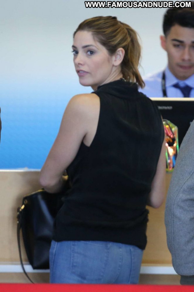 Ashley Greene Lax Airport Beautiful Posing Hot Babe Lax Airport Jeans