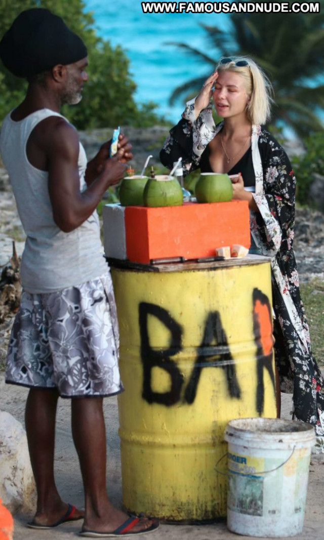 Jessica The Beach Babe Paparazzi Posing Hot Beautiful Barbados Beach