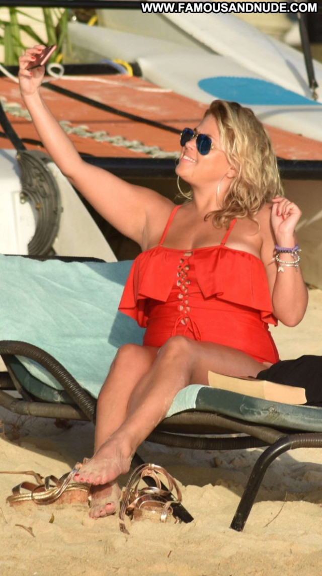 Nadia Essex No Source Posing Hot Babe Bar Paparazzi Beautiful