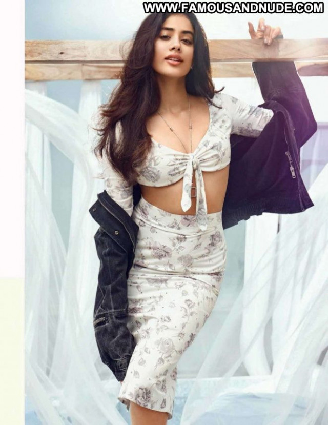 Janvhi Kapoor No Source Paparazzi Beautiful Posing Hot India Magazine