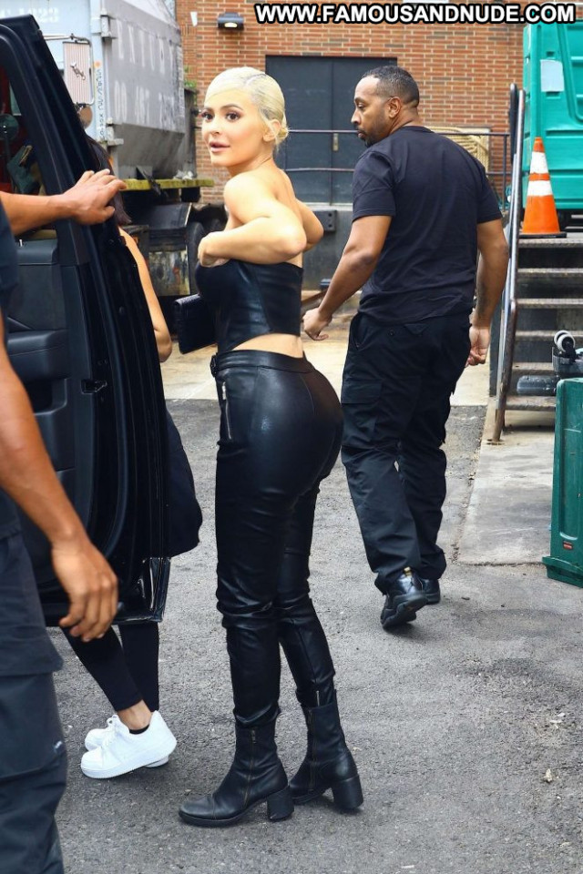 Kylie Jenner New York New York Paparazzi Babe Posing Hot Celebrity