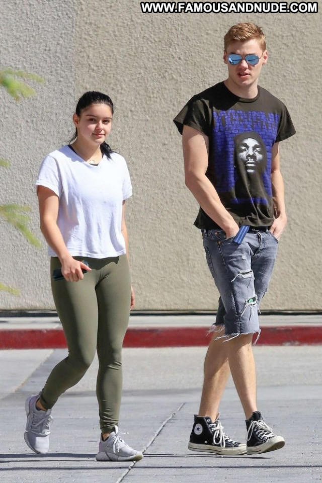 Ariel Winter Los Angeles Beautiful Paparazzi Babe Winter Posing Hot