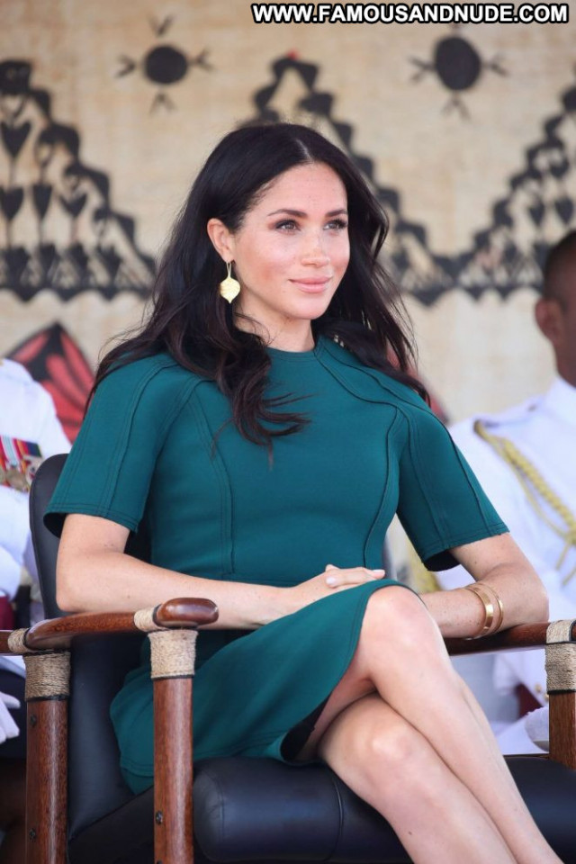 Meghan Markle No Source Paparazzi Posing Hot Celebrity Beautiful Babe