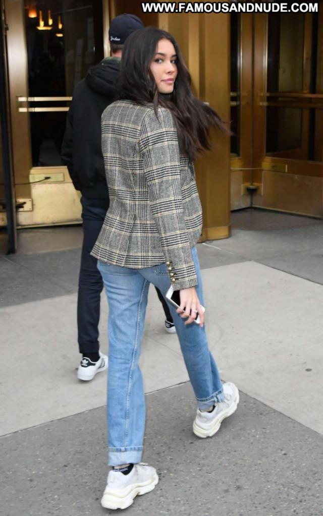 Madison Beer No Source Celebrity Beautiful Nyc Paparazzi Posing Hot