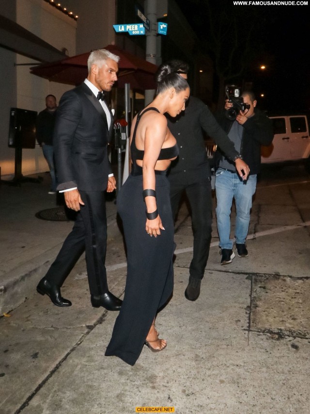 Kim Kardashian No Source Babe Posing Hot Celebrity Restaurant