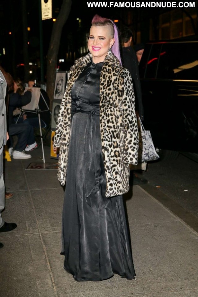 Kelly Osbourne New York Paparazzi Posing Hot Celebrity New York Babe