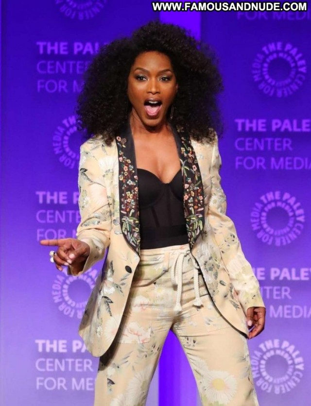 Angela Bassett Los Angeles Paparazzi Posing Hot Los Angeles Angel