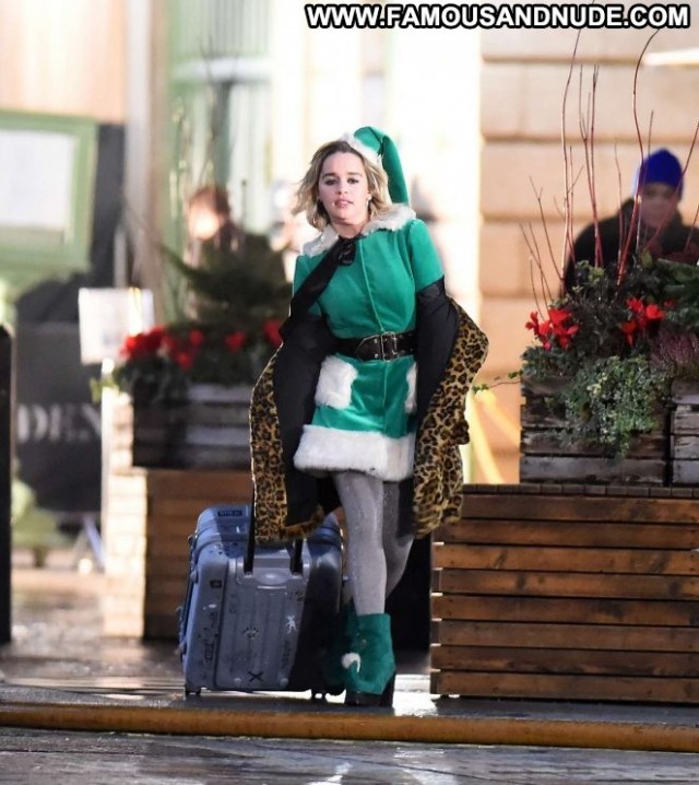 Emilia Clarke No Source Babe Christmas London Beautiful Paparazzi