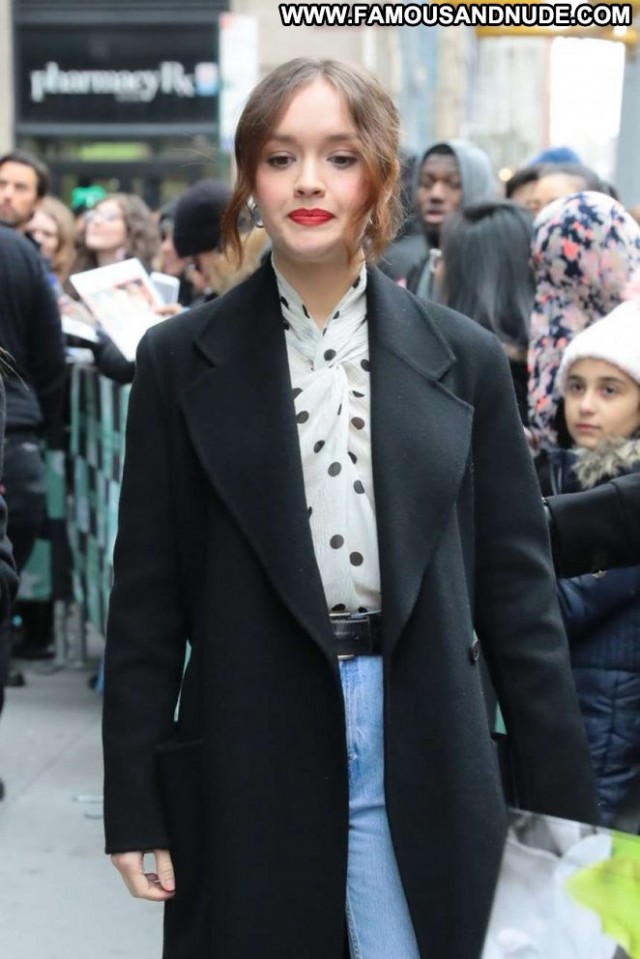 Olivia Cooke New York Beautiful New York Babe Posing Hot Paparazzi