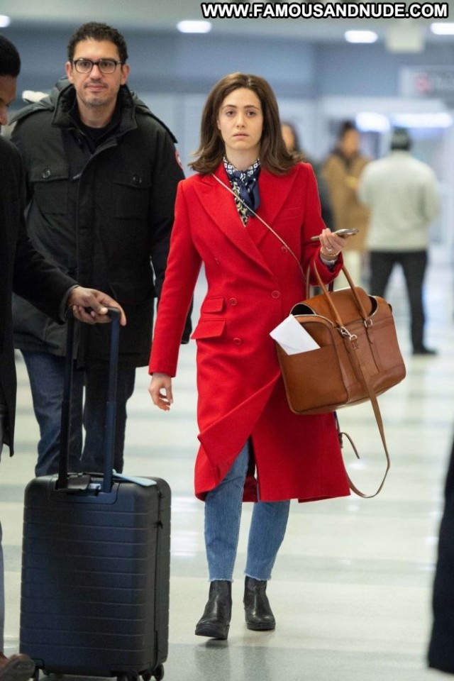 Emmy Rossum Jfk Airport In Nyc Paparazzi Husband Celebrity Nyc