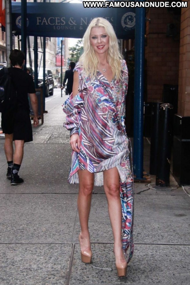 Tara Reid New York Hotel Babe Beautiful Celebrity Posing Hot New York