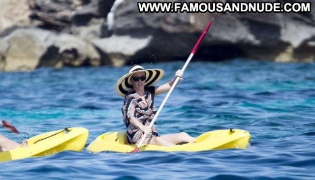 Katy Perry No Source Paparazzi Celebrity Babe Posing Hot Yacht Bikini