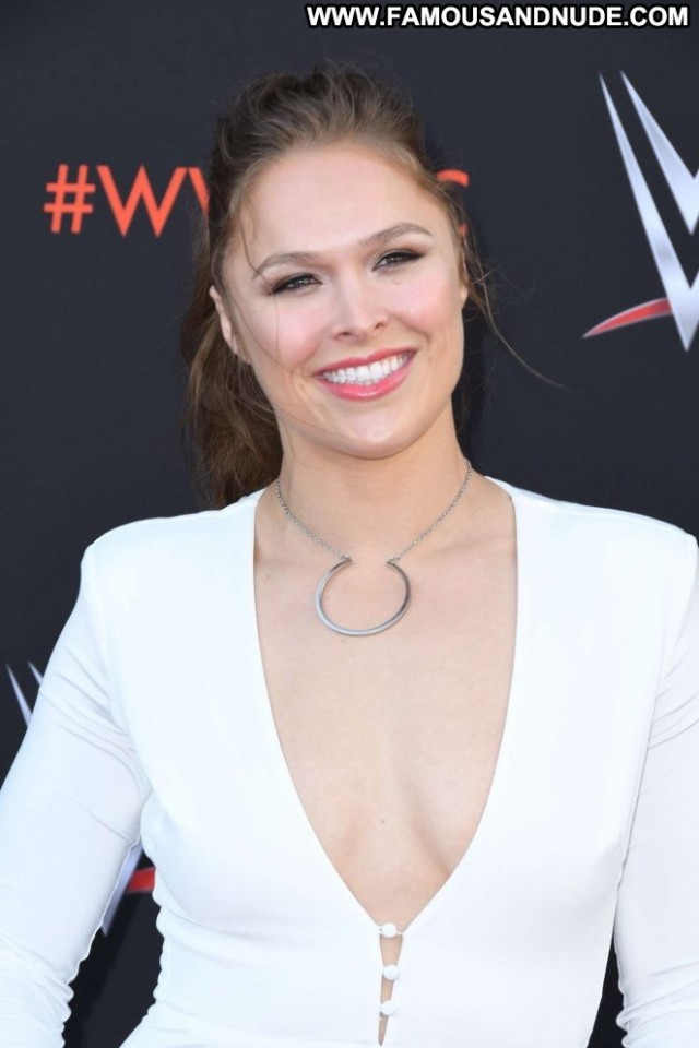 Ronda Rousey Los Angeles Beautiful Celebrity Paparazzi Babe Posing