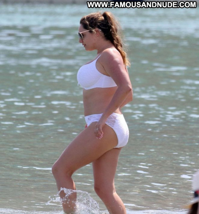 Kelly Brook The Beach Bikini Beach Posing Hot Paparazzi Babe