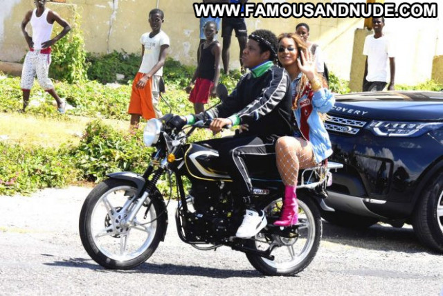 Beyonce No Source Beautiful Babe Celebrity Paparazzi Posing Hot