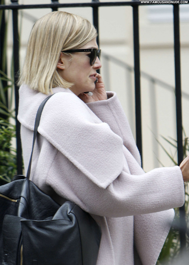 Rosamund Pike No Source  Paparazzi Celebrity Babe Beautiful London