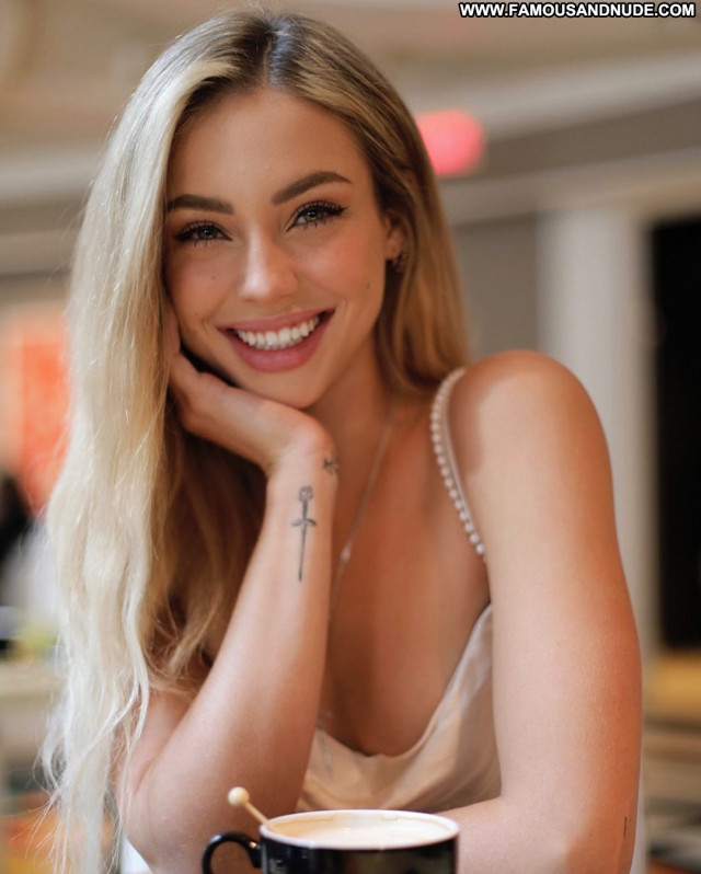 Charly Jordan No Source Posing Hot Babe Celebrity Paparazzi Beautiful