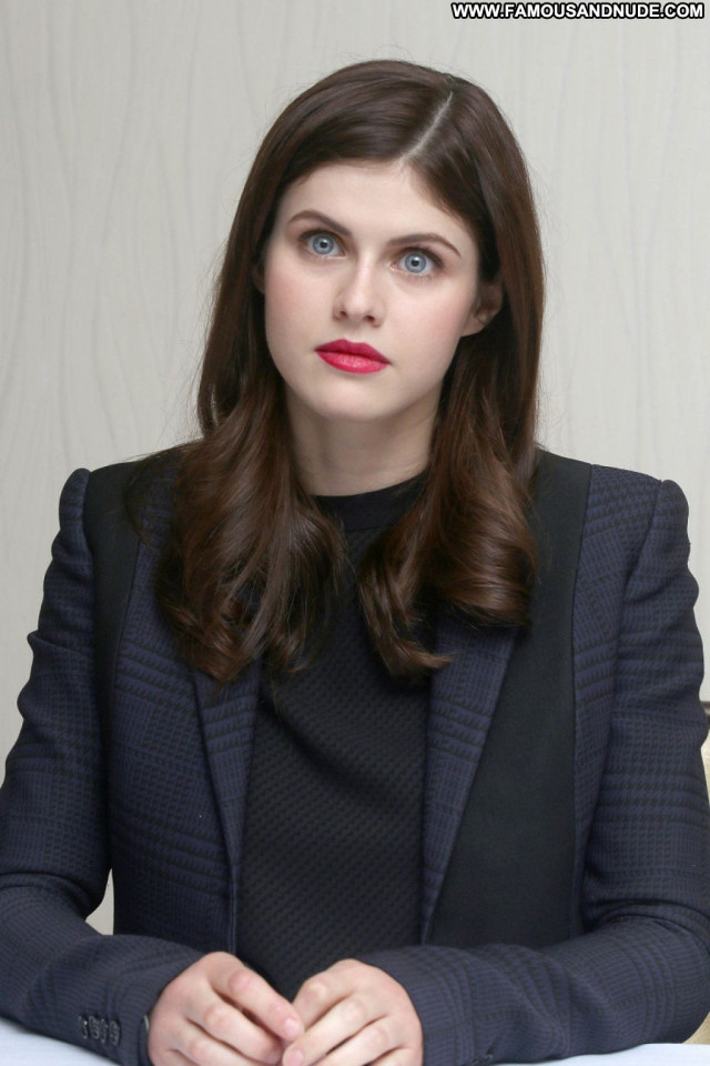 Alexandra Daddario No Source Babe Beautiful Sexy Posing Hot Celebrity