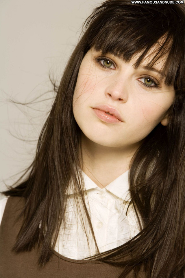 Felicity Jones No Source Sexy Babe Posing Hot Beautiful Celebrity