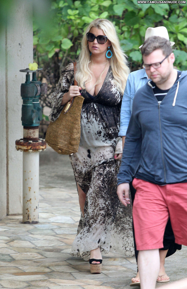 Jessica Simpson No Source Posing Hot Hawaii Babe Beautiful Paparazzi