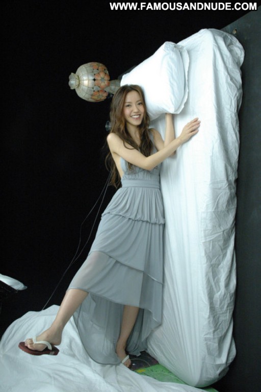 Xiao Xiao Beautiful Babe Posing Hot Straight Celebrity