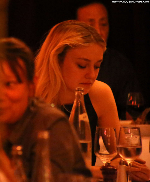 Dakota Fanning No Source Babe Beautiful Posing Hot Paparazzi Paris