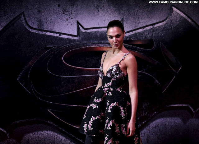 Gal Gadot No Source Celebrity Paparazzi Babe Beautiful Posing Hot