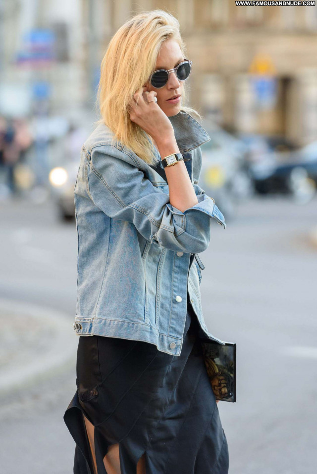 Anja Rubik No Source Paparazzi Babe Posing Hot Beautiful Celebrity