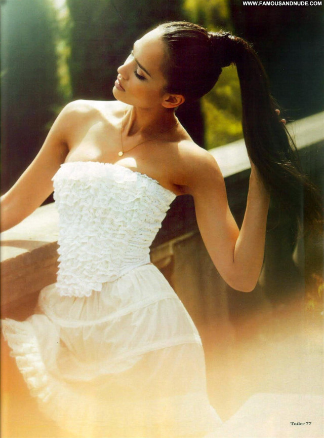 Jessica Alba No Source Scans Beautiful Magazine Babe Paparazzi Posing