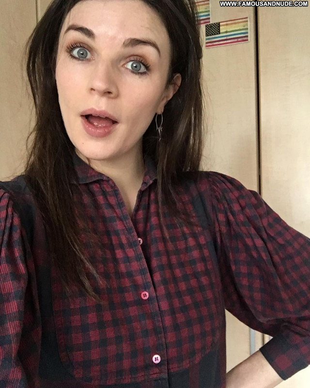 Aisling Bea No Source Beautiful Babe Celebrity Posing Hot Sexy