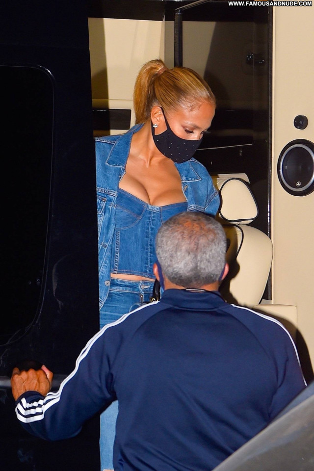 Jennifer Lopez No Source  Celebrity Beautiful Babe Paparazzi Posing