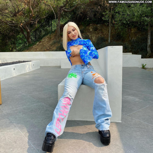 Ava Max No Source Babe Posing Hot Sexy Beautiful Celebrity