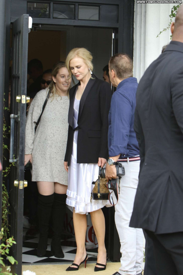 Nicole Kidman Anniversary Party Posing Hot Babe Beautiful Celebrity