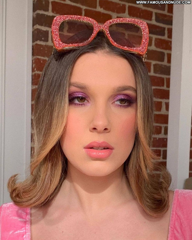 Millie Bobby No Source  Beautiful Sexy Babe Celebrity Posing Hot